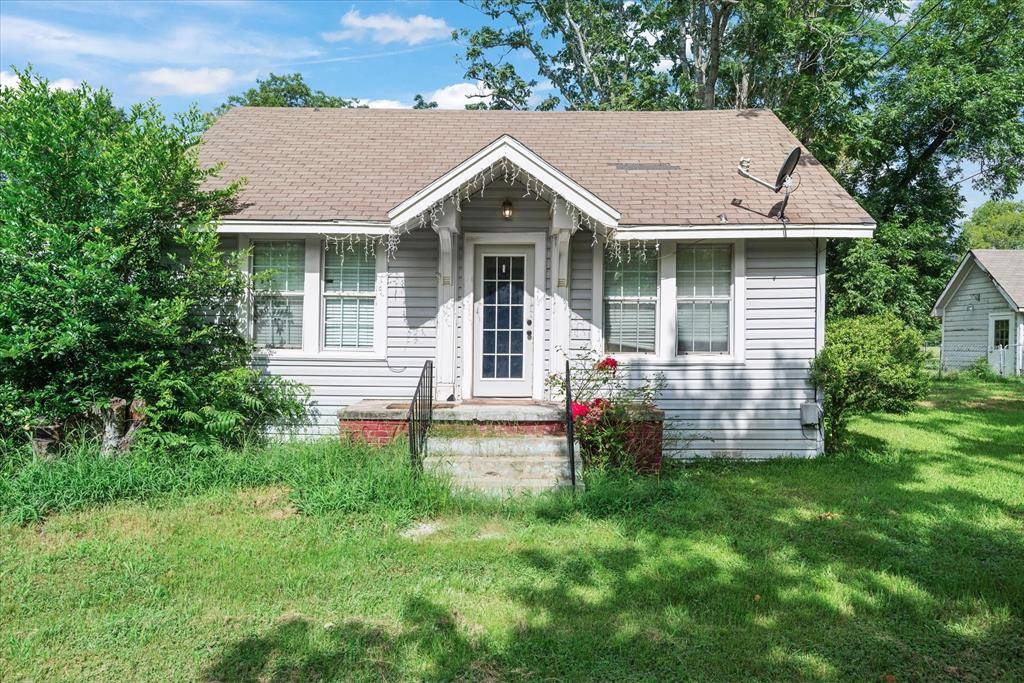 Grand Saline, TX 75140,517 N Oleander Street