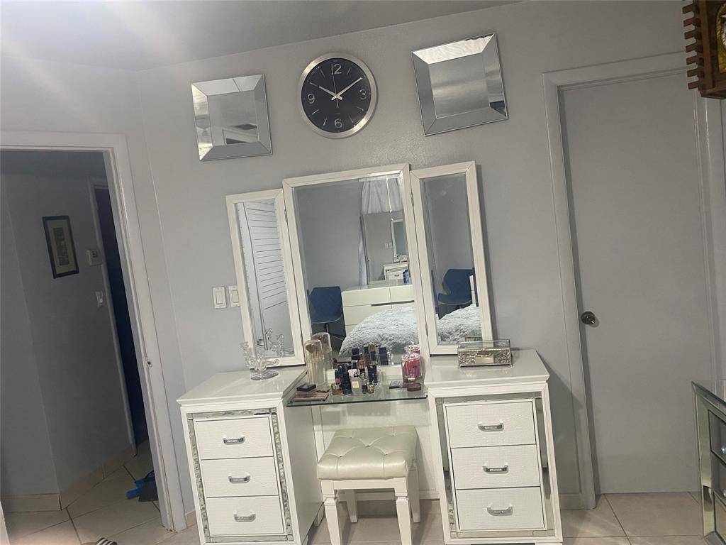 Hollywood, FL 33024,6424 Buchanan St