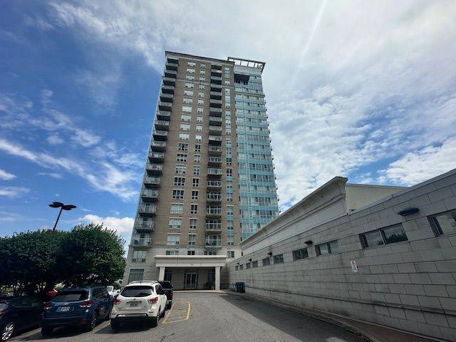 Vanier And Kingsview Park, ON K1L 0A9,90 Landry ST #802