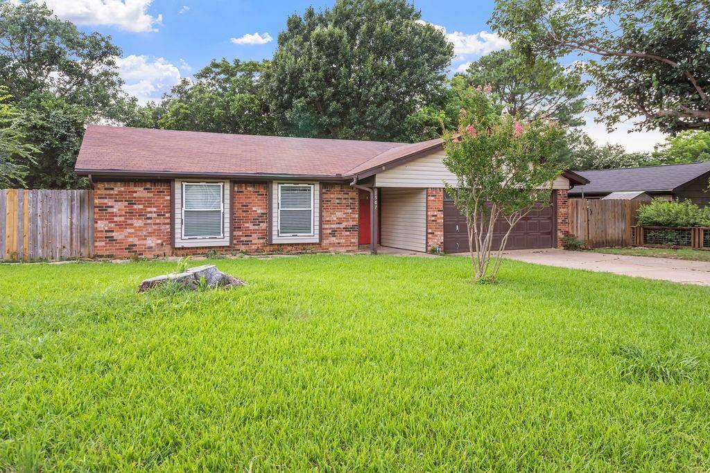 Grapevine, TX 76051,1507 Cimarron Trail