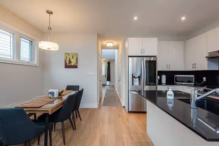 Cobourg, ON K9A 3T7,438E Orchard AVE