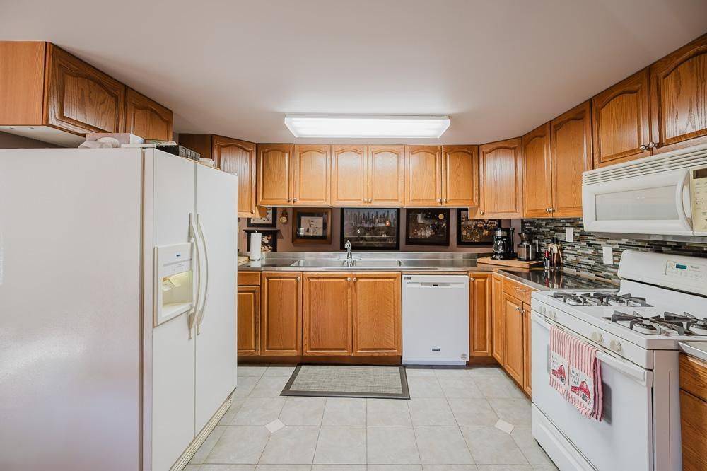 Chatham-kent, ON N7M 5J7,9450 Longwoods RD