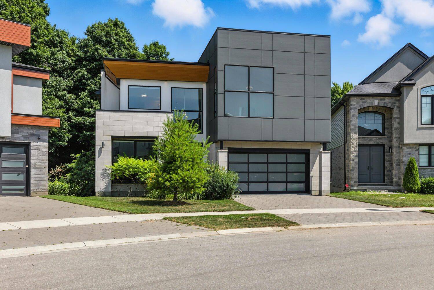 London North, ON N6G 0S7,1287 Dyer CRES