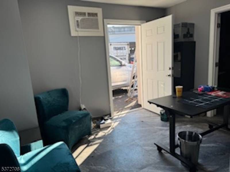 Elizabeth City, NJ 07202,337-339 South Pearl
