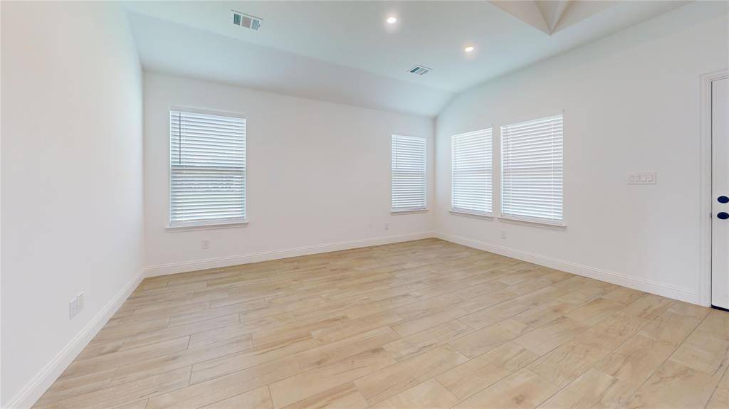 Jacksboro, TX 76458,338 S 3rd Street
