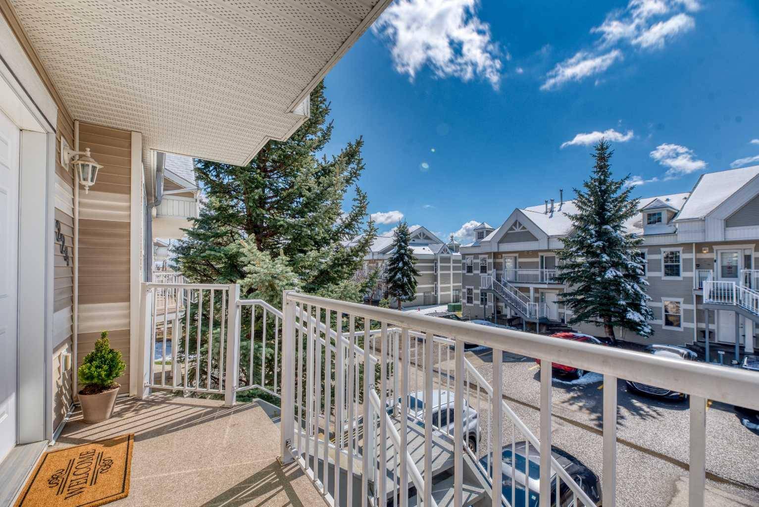 Strathmore, AB T1P 1W3,103 Strathaven DR #224