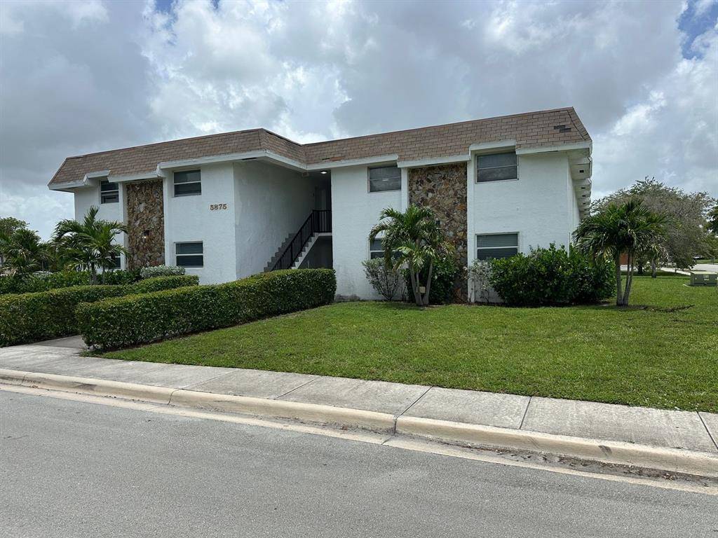 Davie, FL 33314,5875 SW 41st St #C5