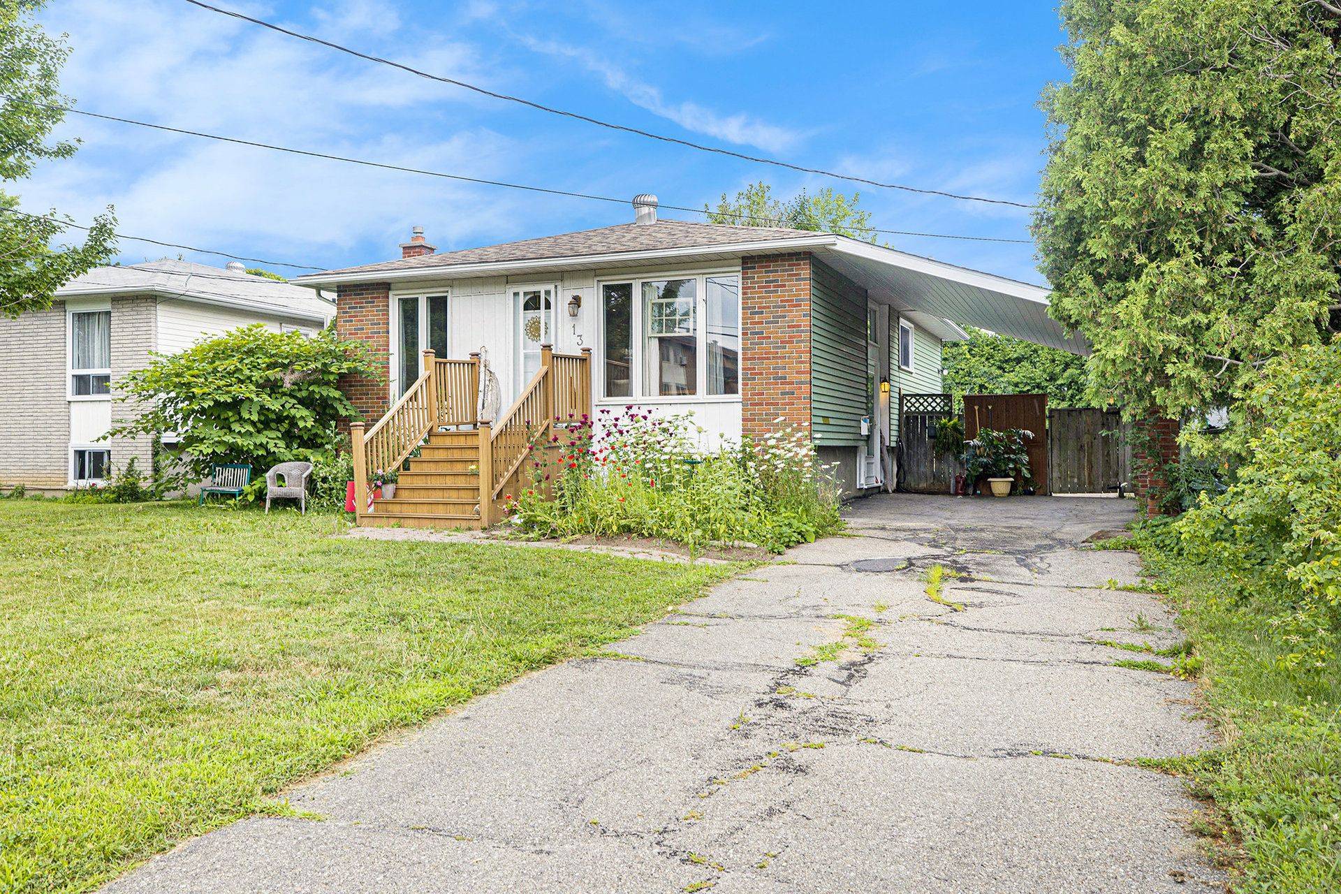 Perth, ON K7H 2Z5,13 Haggart ST