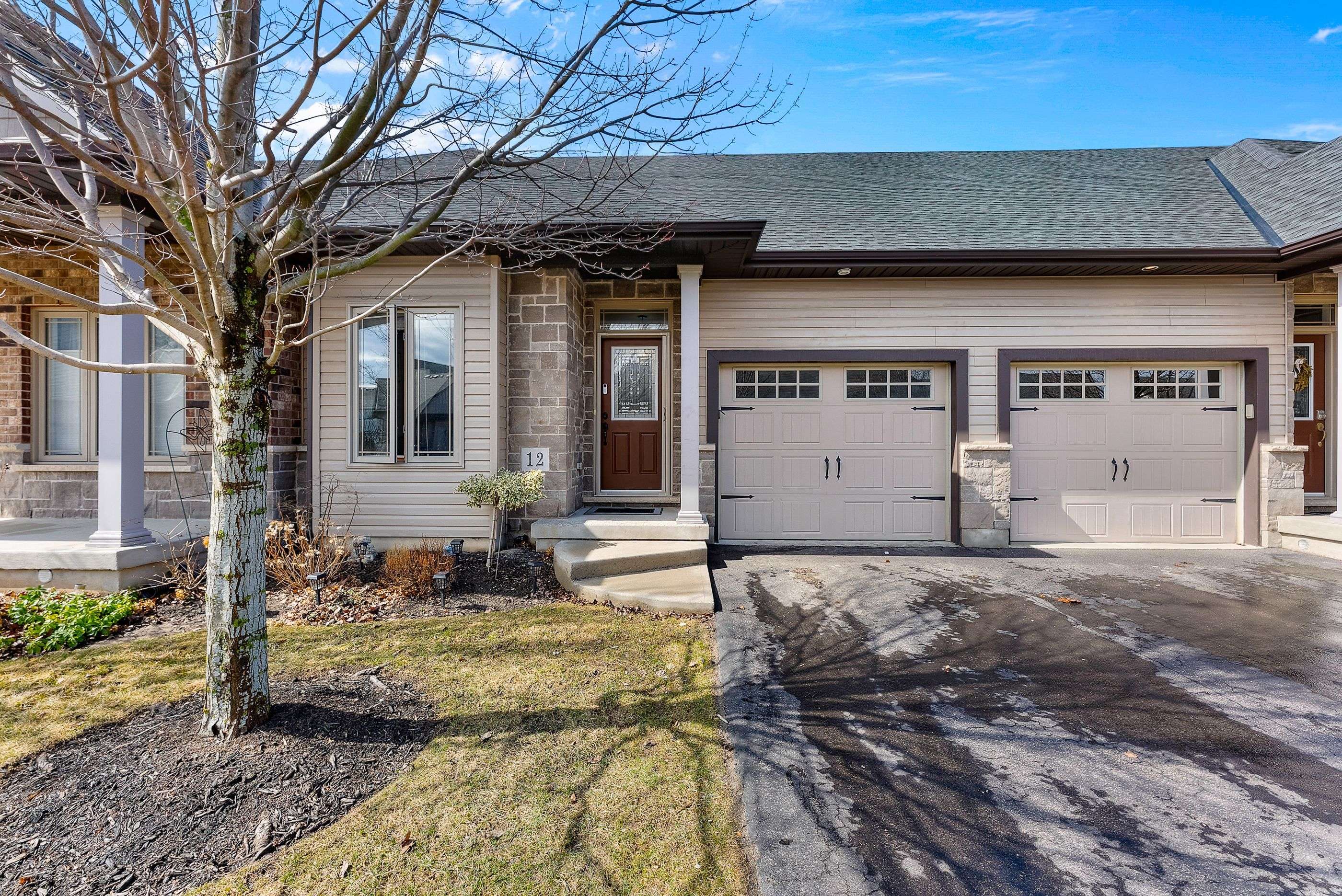 Niagara Falls, ON L2H 0G6,9440 Eagle Ridge DR #12