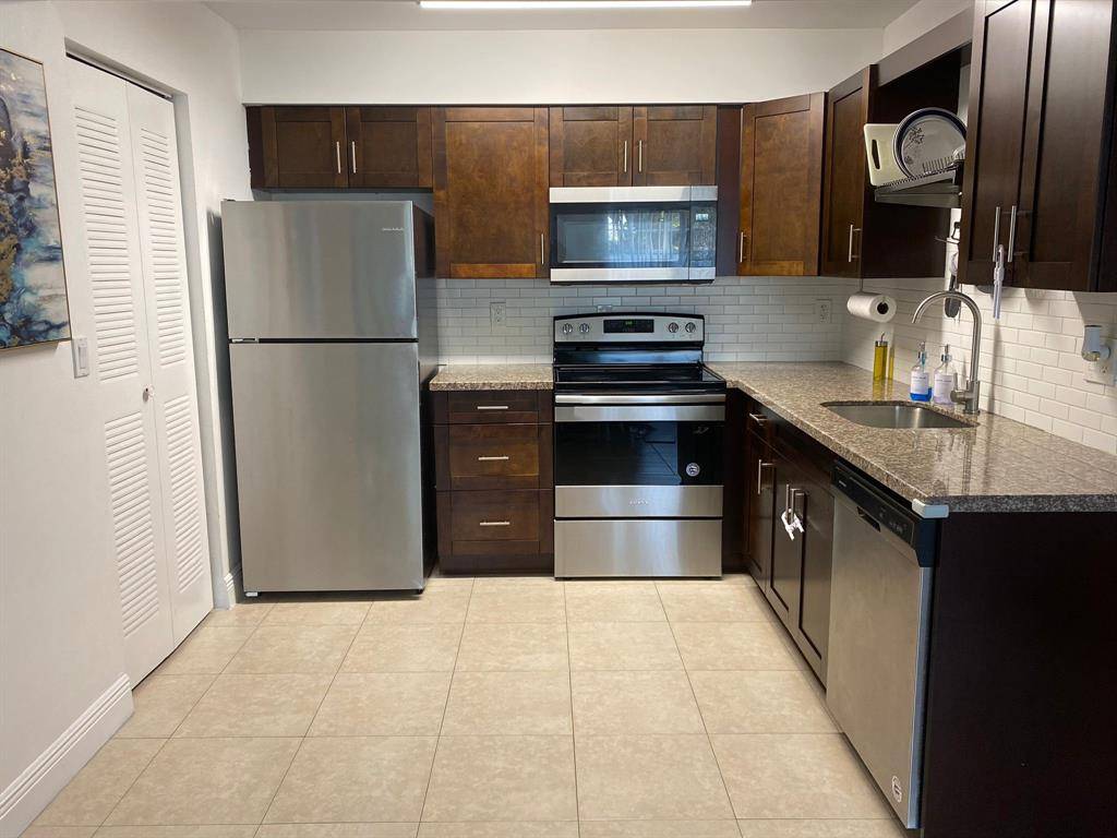 Pompano Beach, FL 33069,1251 SW 46th Ave #1505