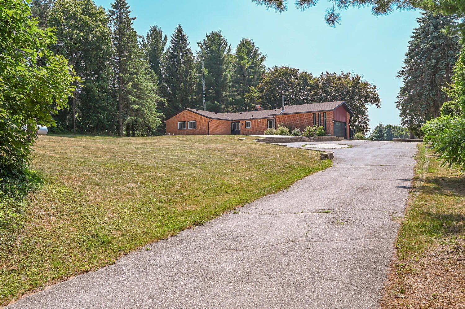 Caledon, ON L7C 3B1,14812 Centreville Creek RD