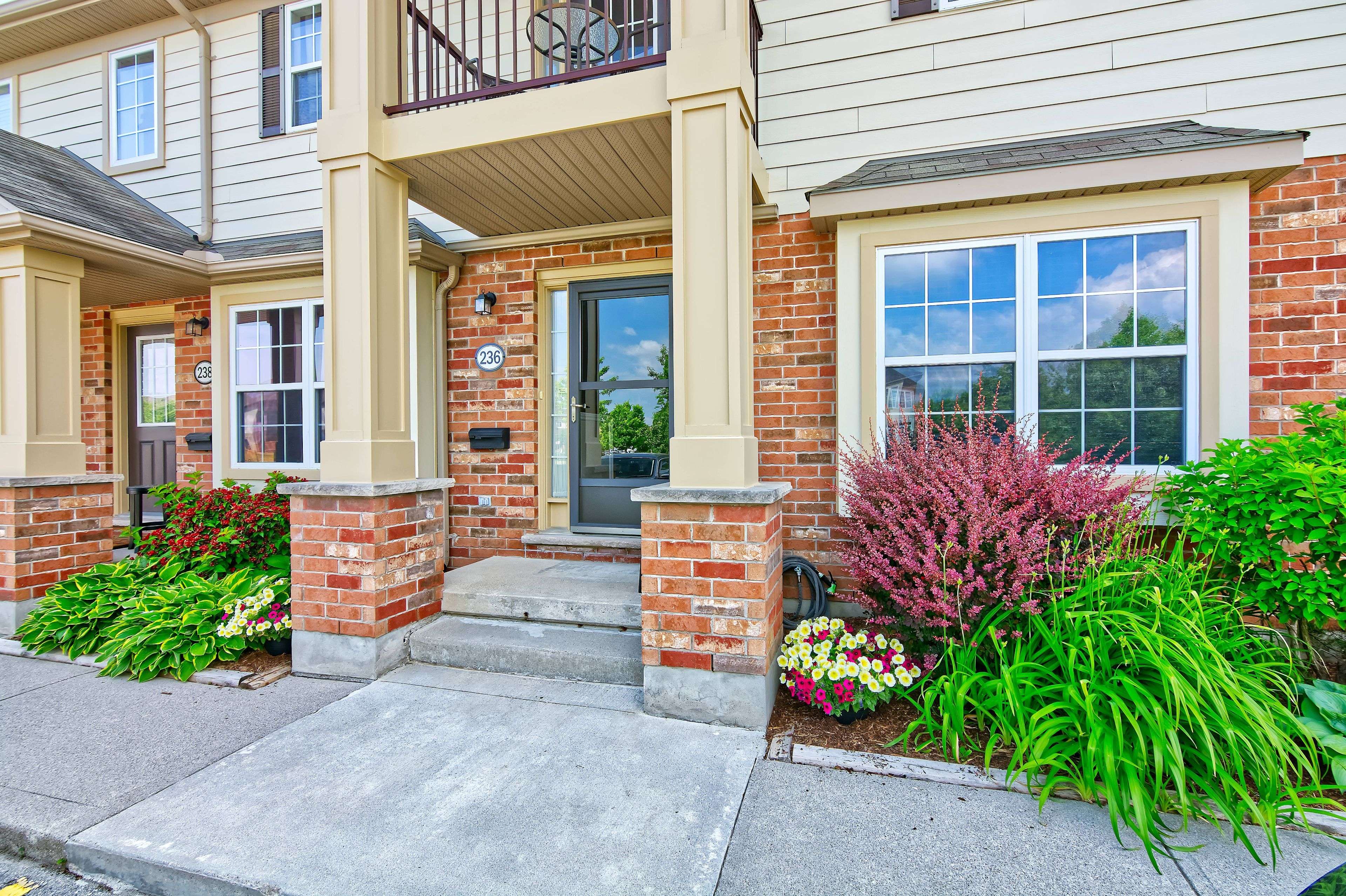 London South, ON N6M 0A7,3320 Meadowgate BLVD #236