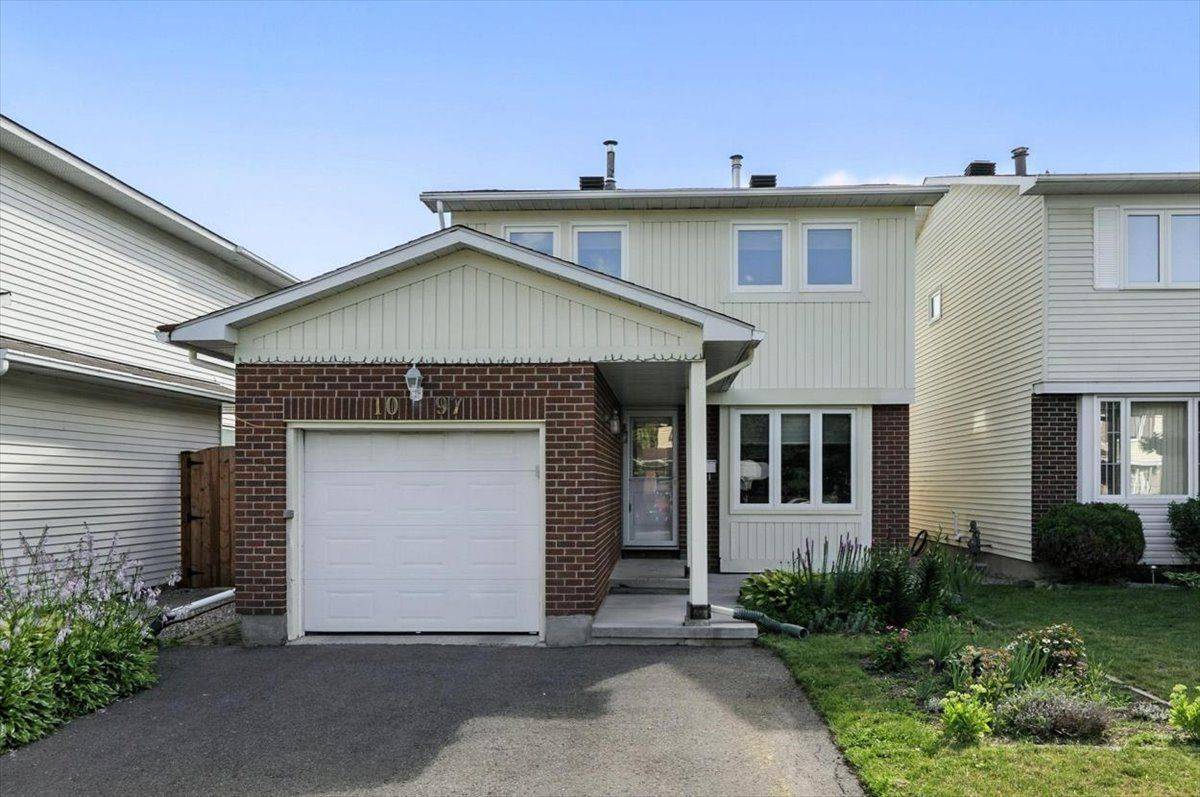 Orleans - Convent Glen And Area, ON K1C 2S8,1097 Moselle CRES