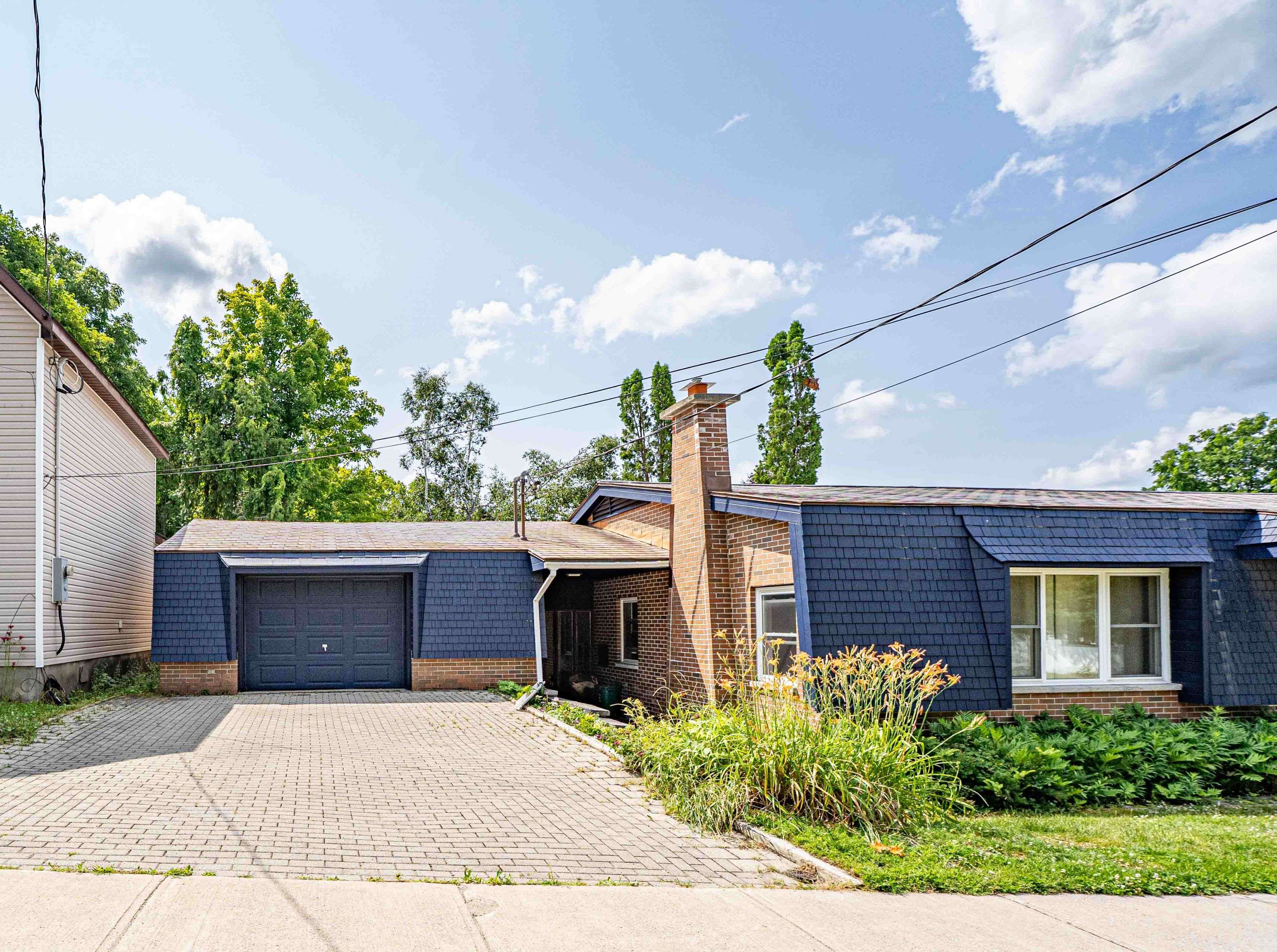 Gravenhurst, ON P1P 1G6,395 Brown ST