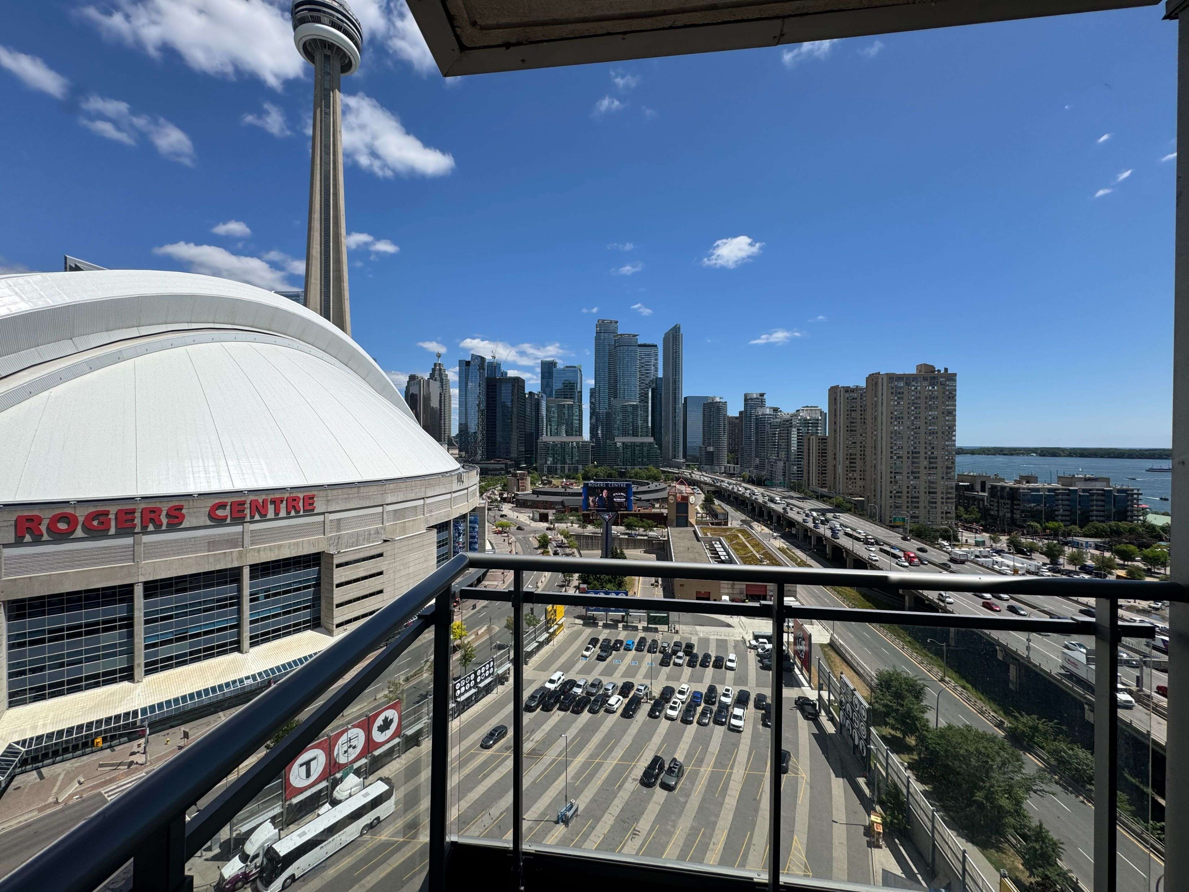Toronto C01, ON M5V 3V6,5 Mariner TER #1811