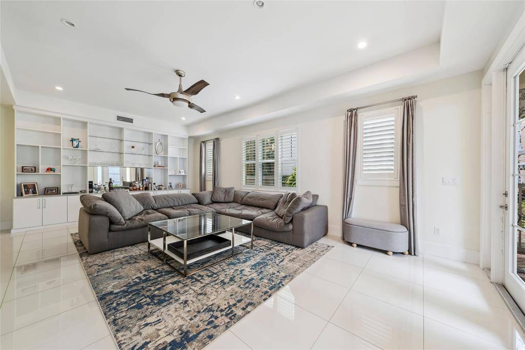 Fort Lauderdale, FL 33304,919 N Victoria Park Rd