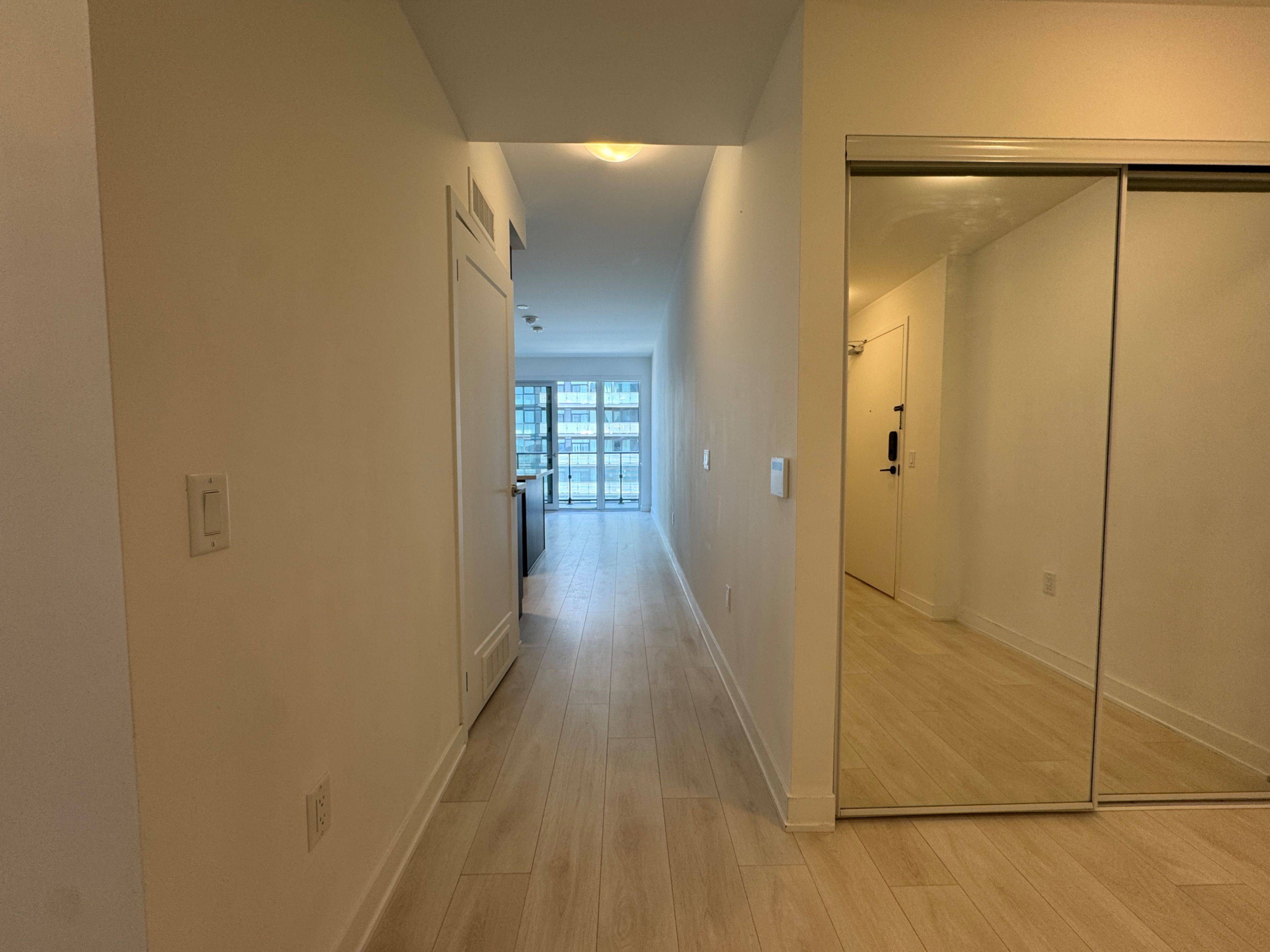 Richmond Hill, ON L4B 0H5,95 Oneida CRES #1204