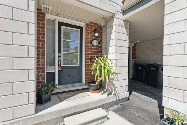 Brampton, ON L7A 3Z4,118 Baycliffe CRES