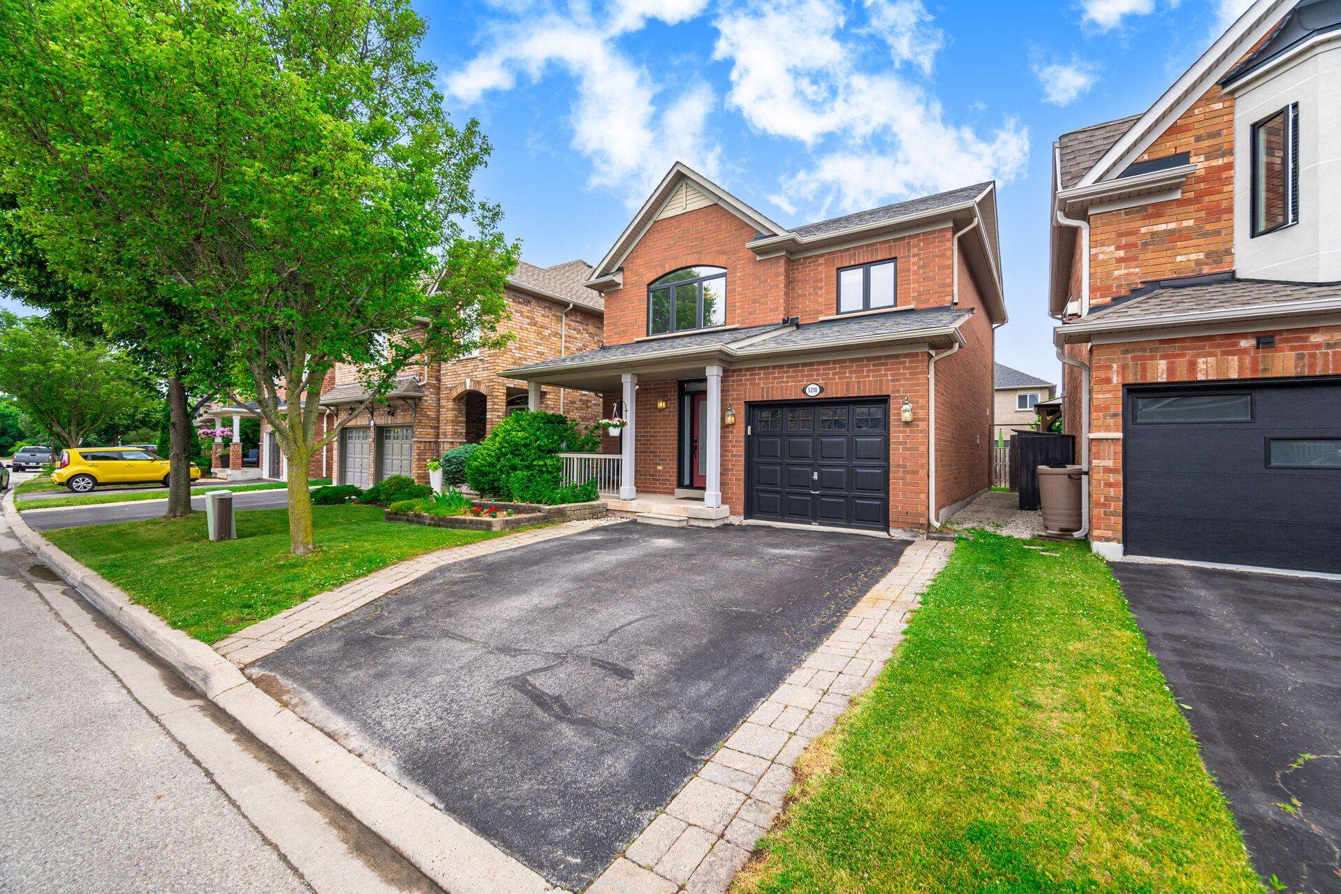 Burlington, ON L7L 7B9,5210 Nova CRES