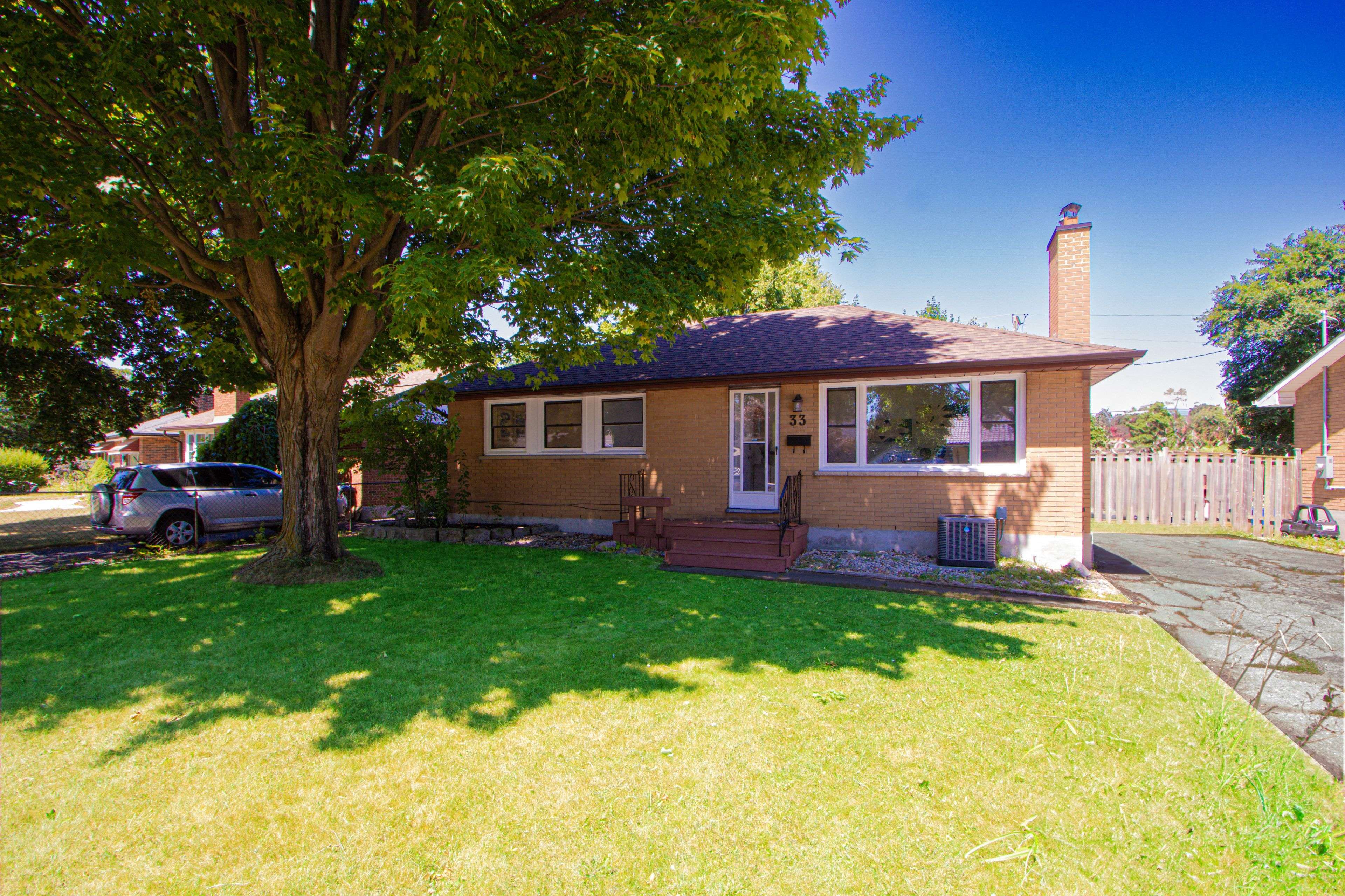 London East, ON N5V 2E8,33 Godfrey DR