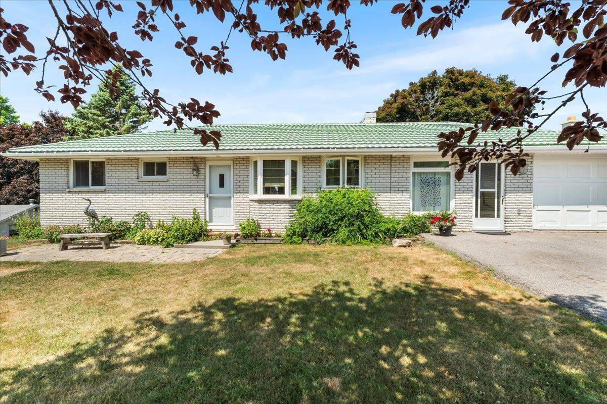 Prince Edward County, ON K0K 2T0,54 Cedar LN