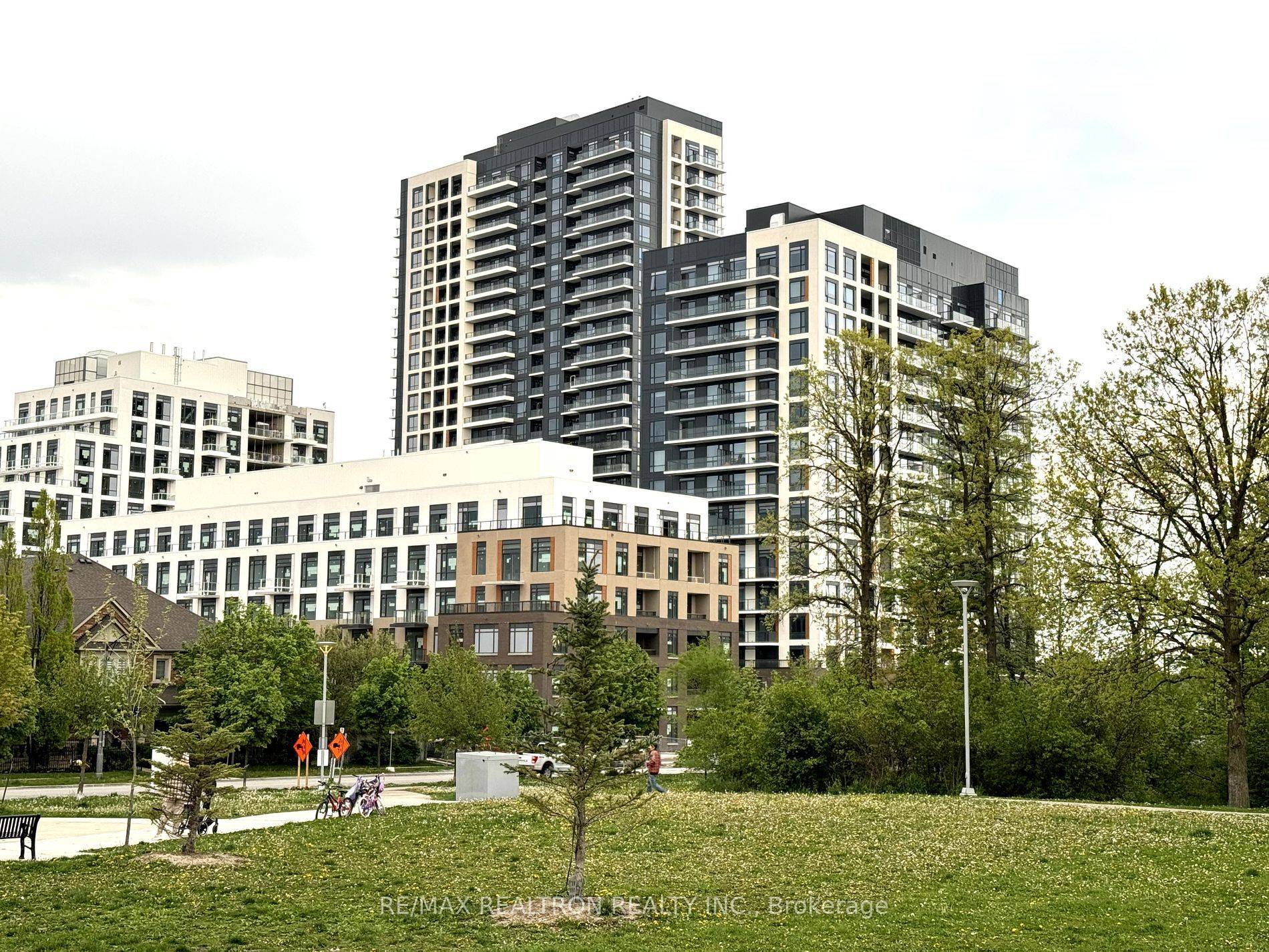 Vaughan, ON L4J 0L4,7950 Bathurst ST #B-2102