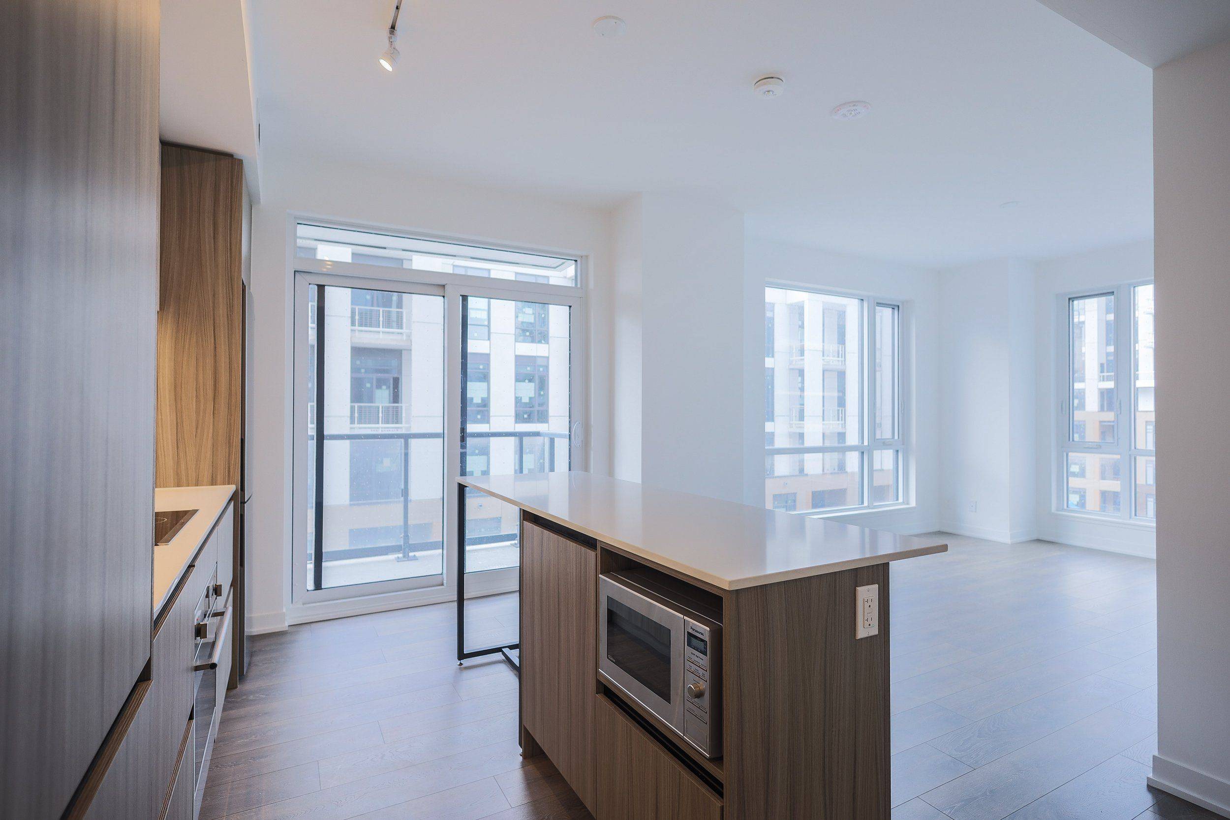 Vaughan, ON L4J 0B8,7950 Bathurst ST #523