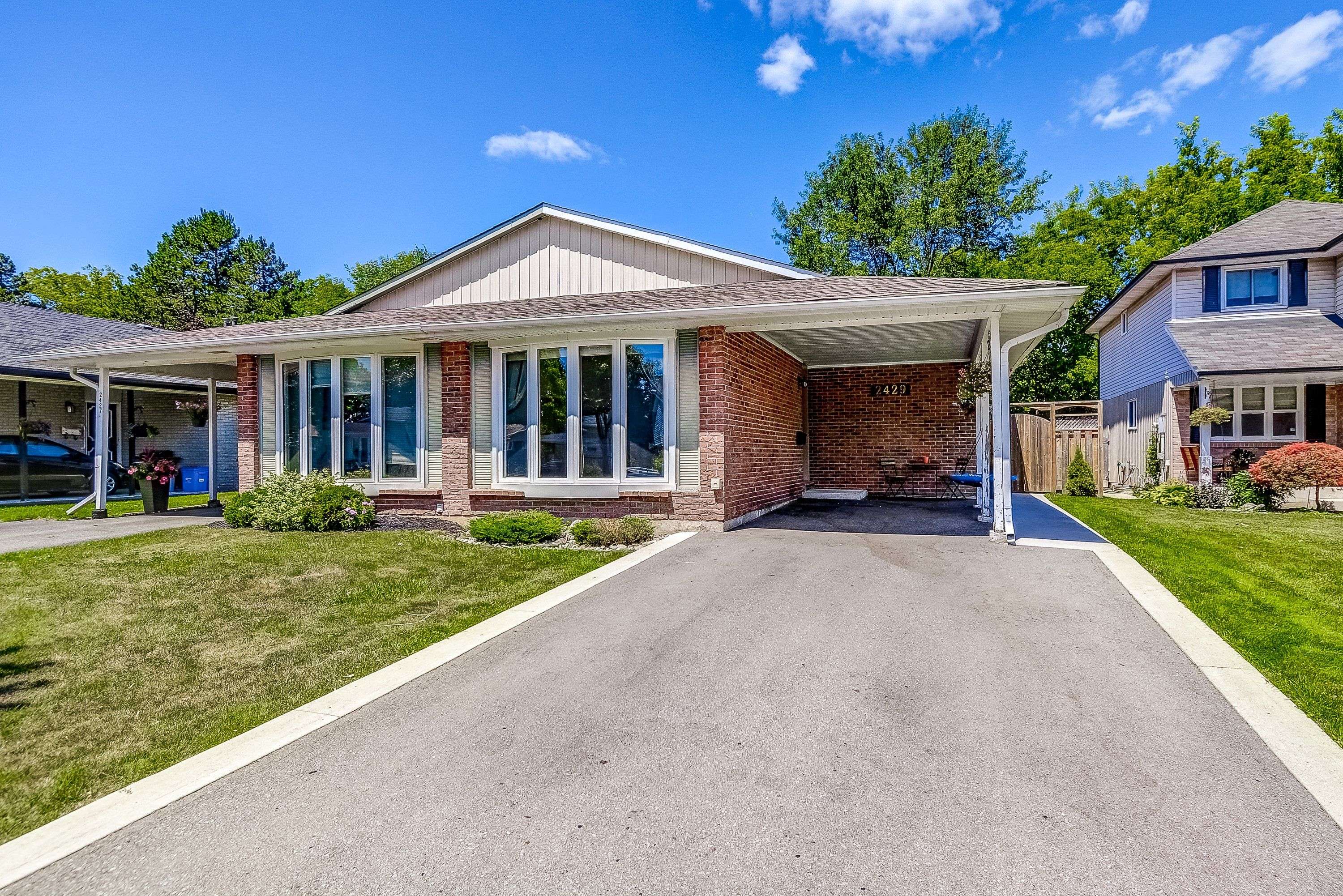 Burlington, ON L7P 4B6,2429 Overton DR