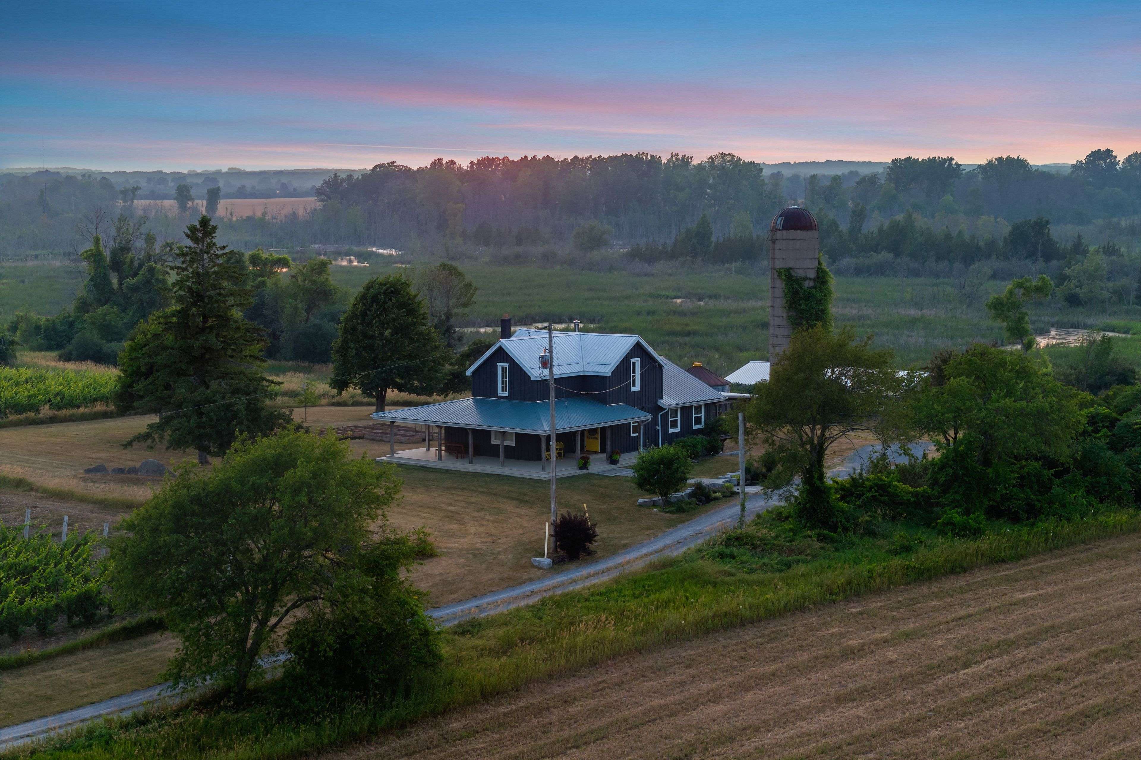 Prince Edward County, ON K0K 2J0,972 Danforth RD
