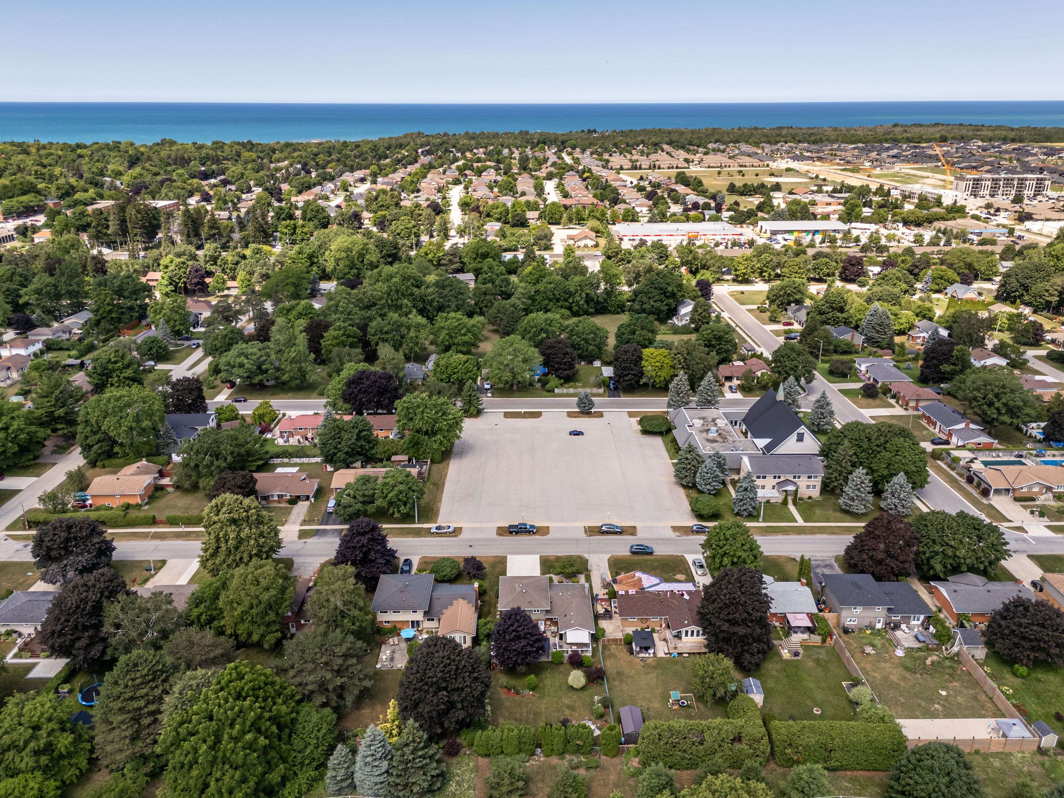Saugeen Shores, ON N0H 2C3,899 Wellington ST