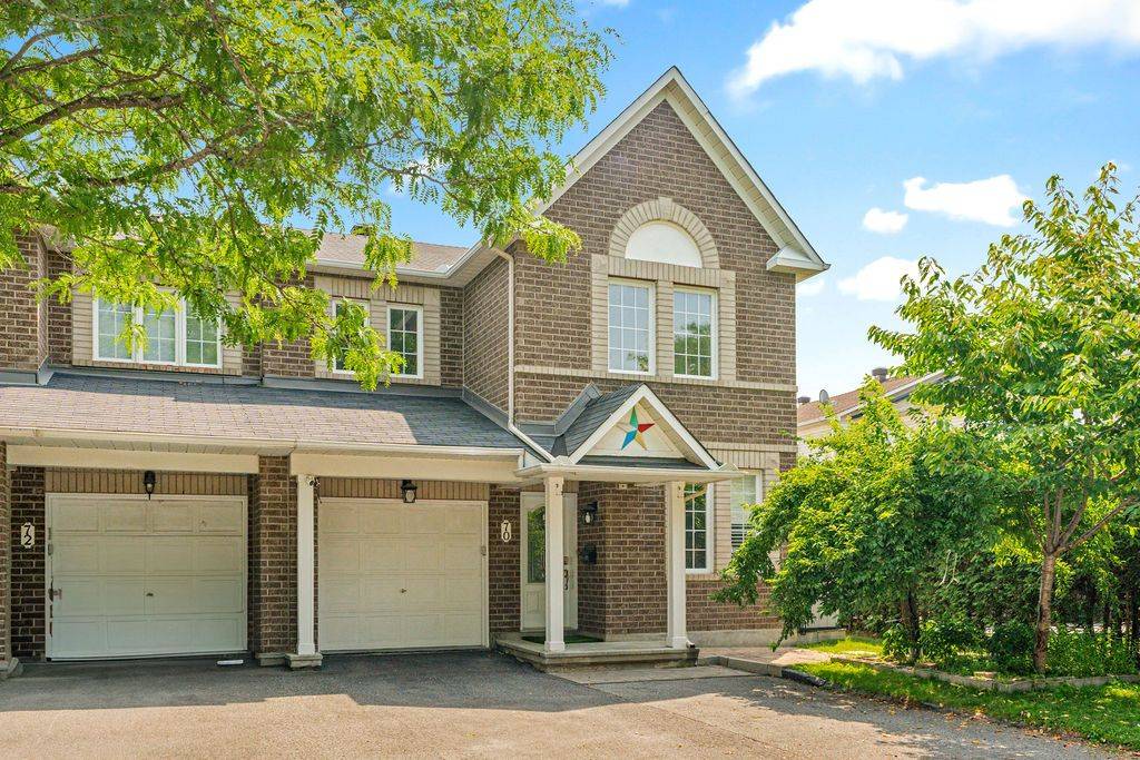 Barrhaven, ON K2J 4W6,70 Appledale DR