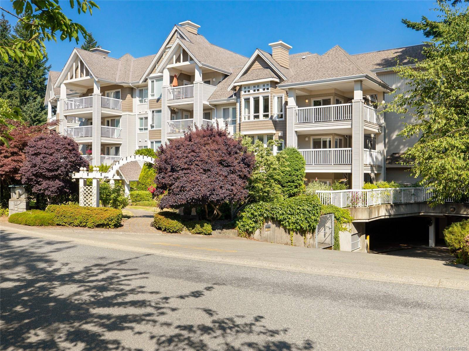 Nanaimo, BC V9T 6K3,5685 Edgewater Lane #209