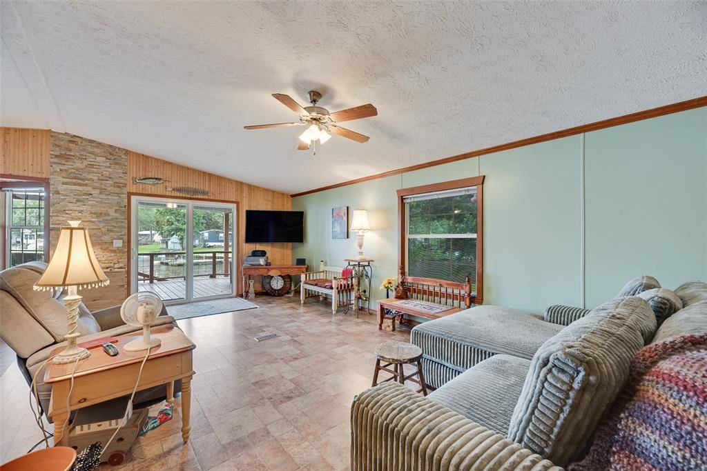 Murchison, TX 75778,200 Dogwood Trail