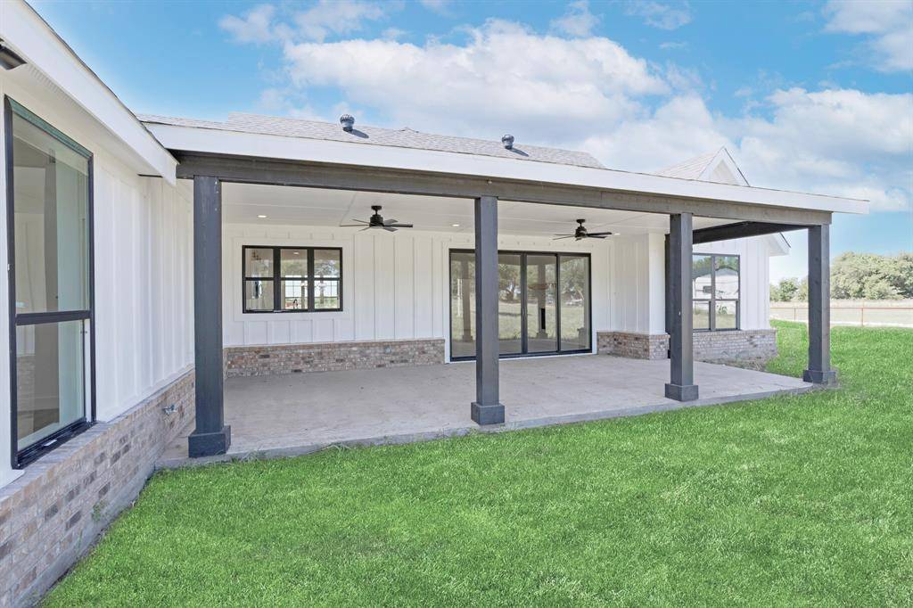 Justin, TX 76247,5926 High Mesa Drive