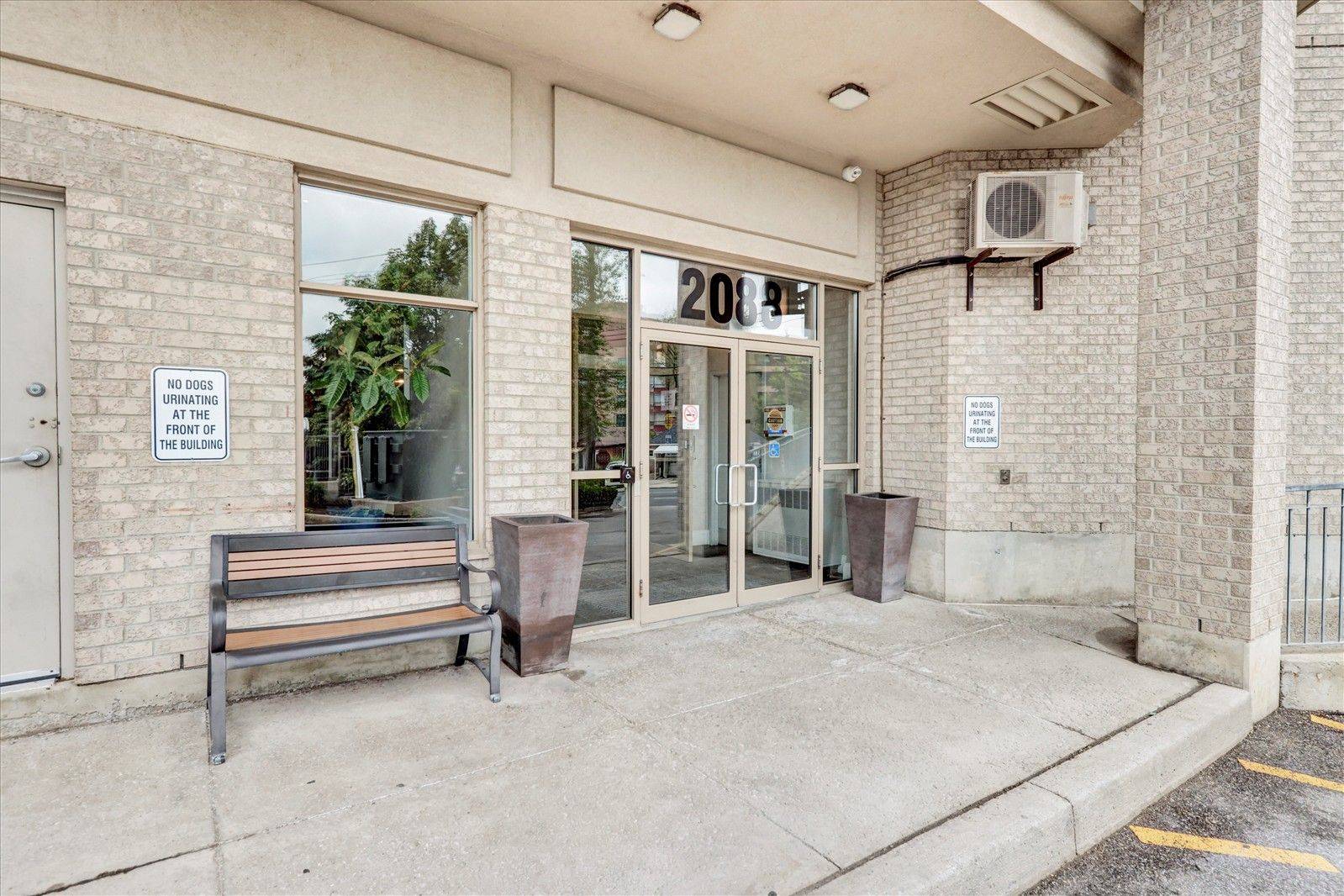 Toronto W04, ON M9N 3Z9,2088 Lawrence AVE W #515