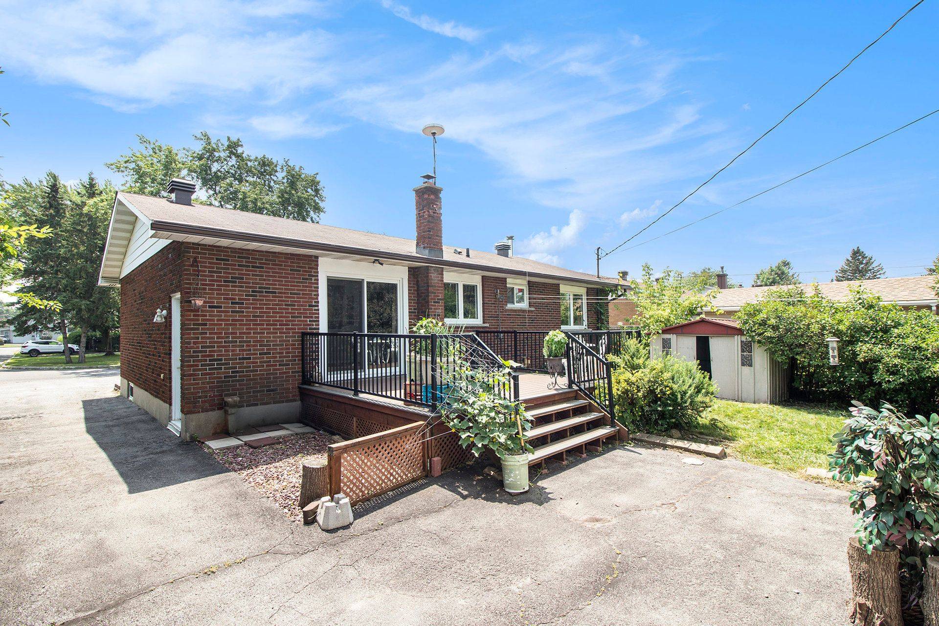 Orleans - Cumberland And Area, ON K1E 1L7,303 Gleneagles AVE
