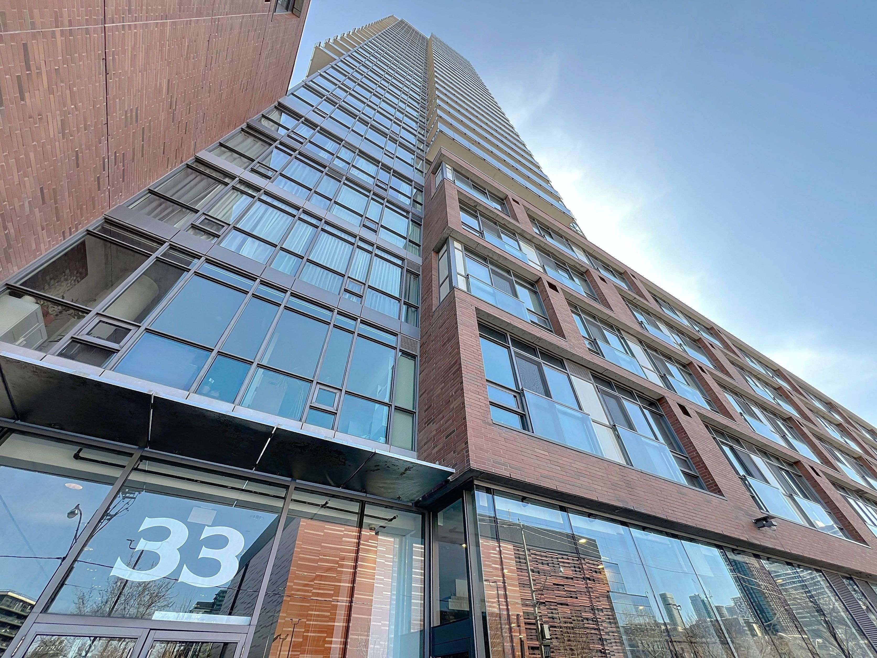 Toronto C08, ON M5A 3R3,33 Mill ST #212