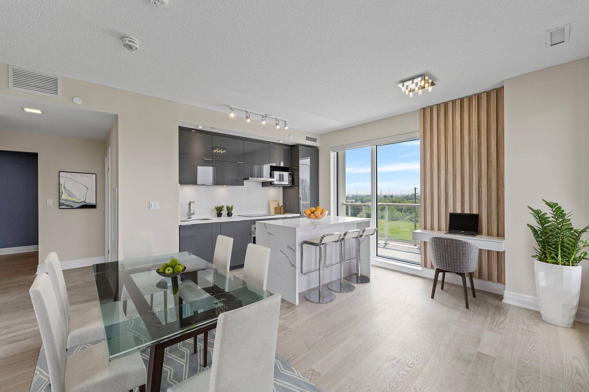 Markham, ON L6G 0G9,10 Rouge Valley DR W #722