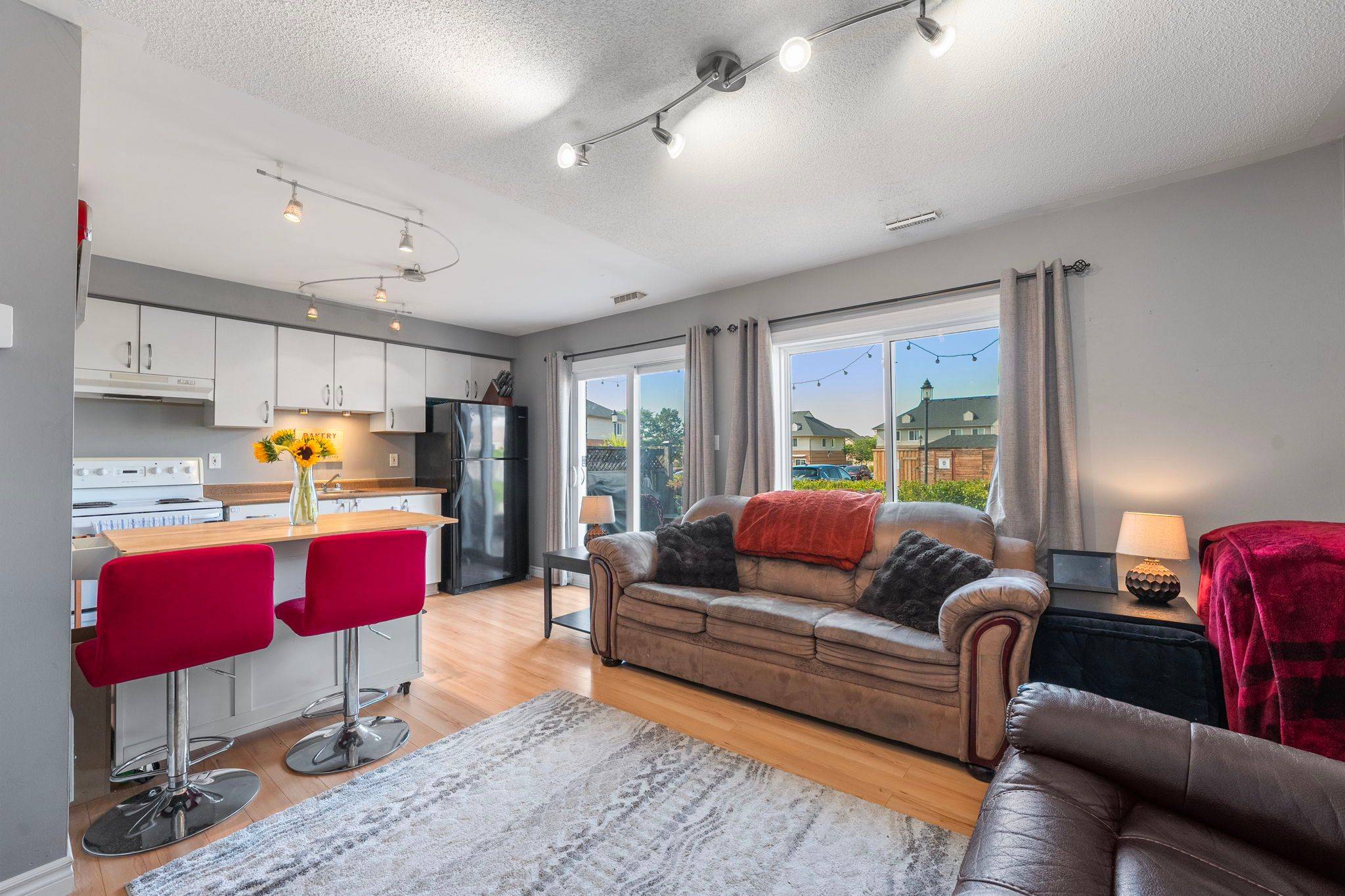 Uxbridge, ON L9P 1Y9,1 Testa RD #36