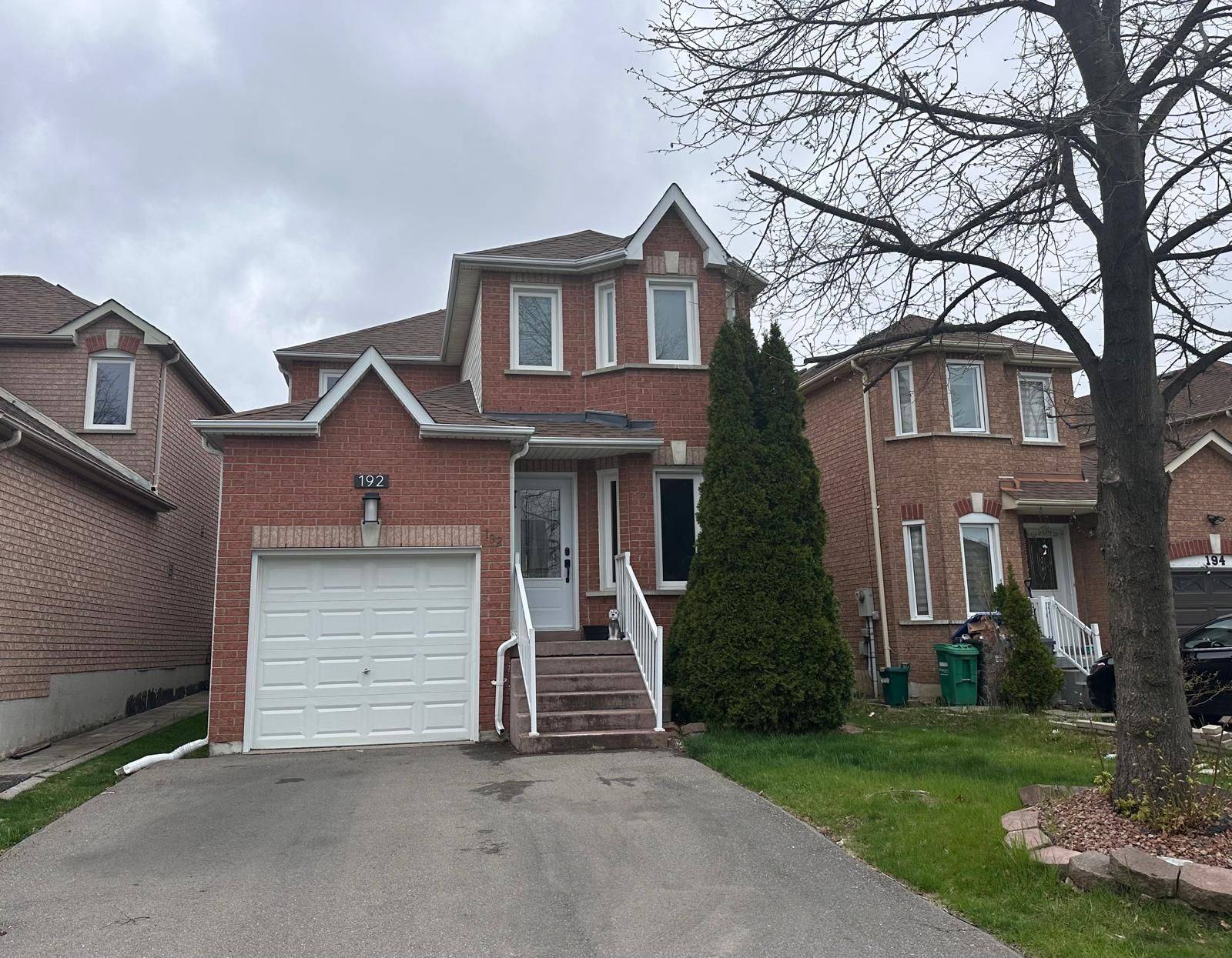 Brampton, ON L6Y 4Y4,192 Lockwood RD