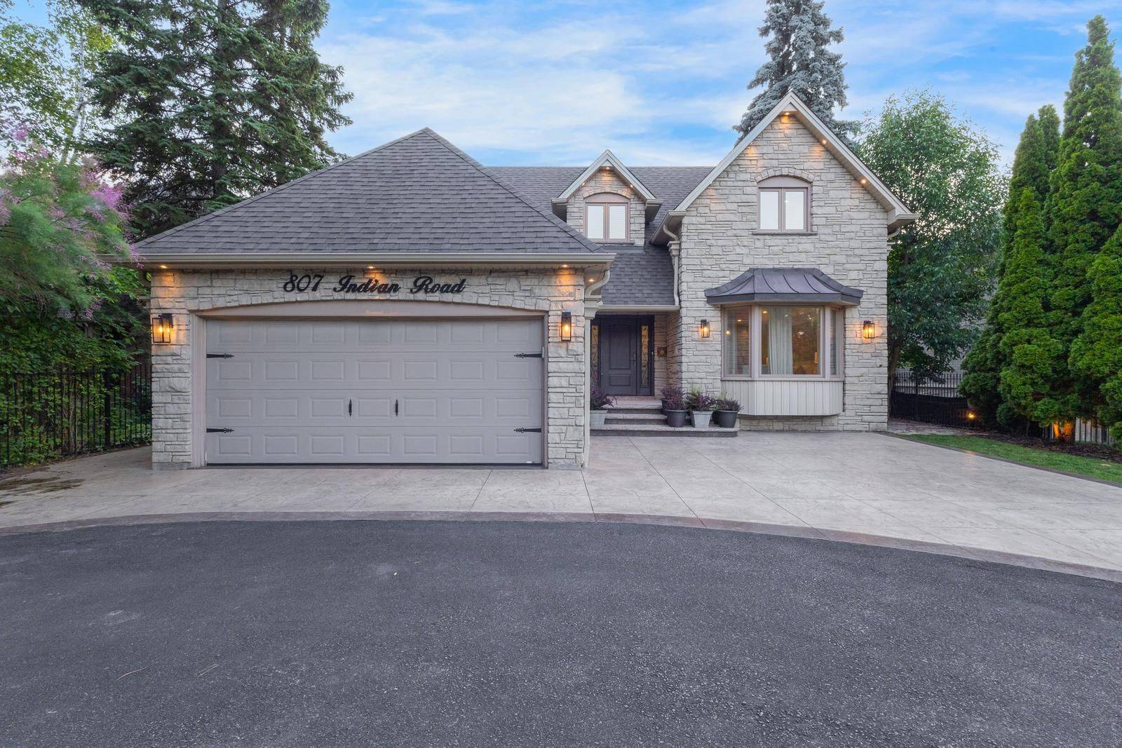 Mississauga, ON L5H 1R4,807 Indian RD