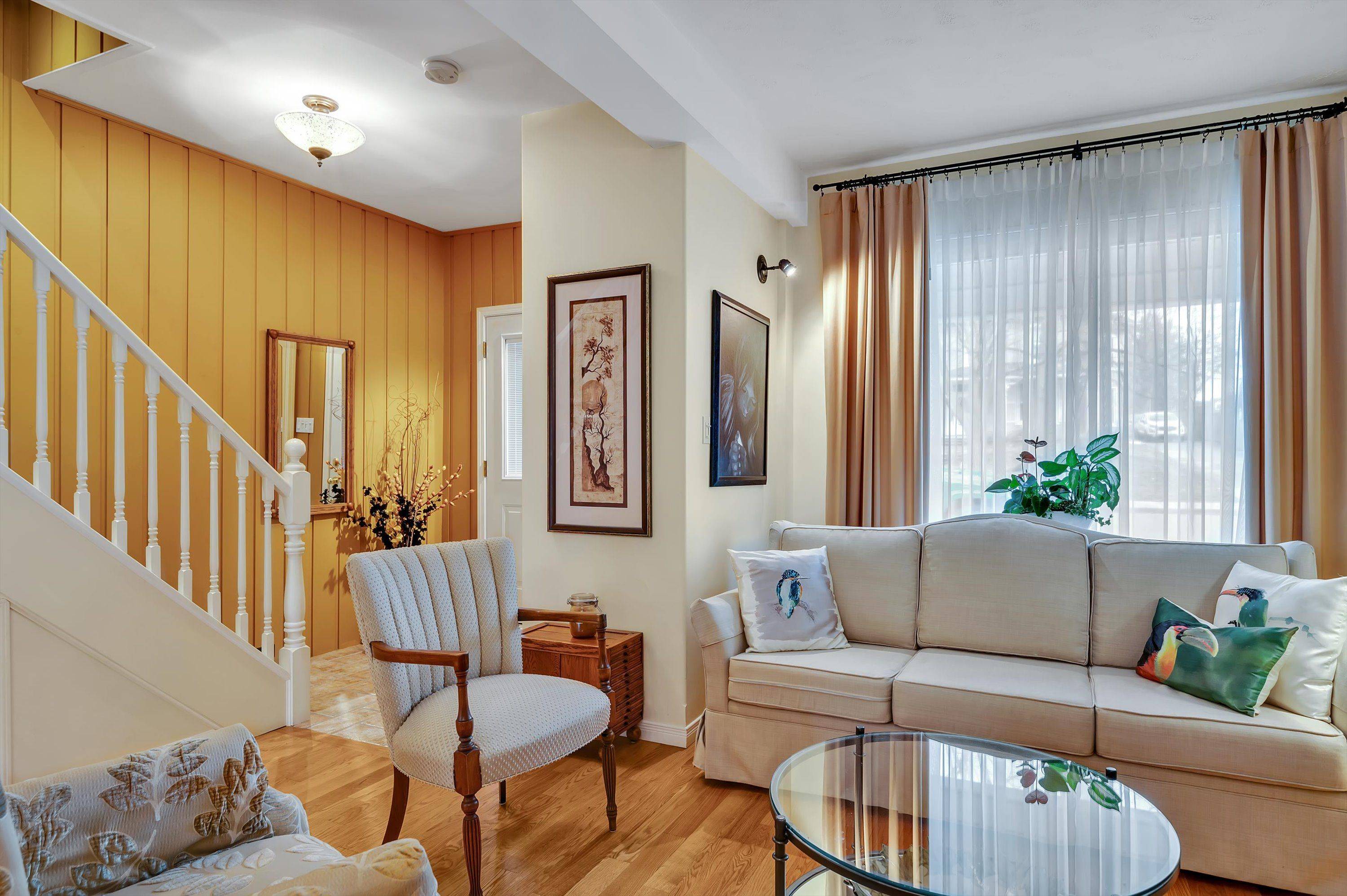 Peterborough, ON K9H 3E3,165 Edinburgh ST