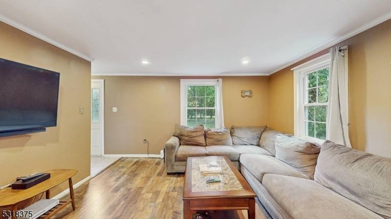 Branchburg Twp., NJ 08876,50 Robbins Rd