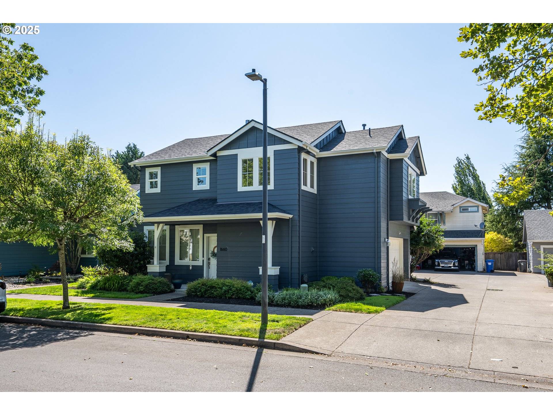 Eugene, OR 97402,1660 Riley LN