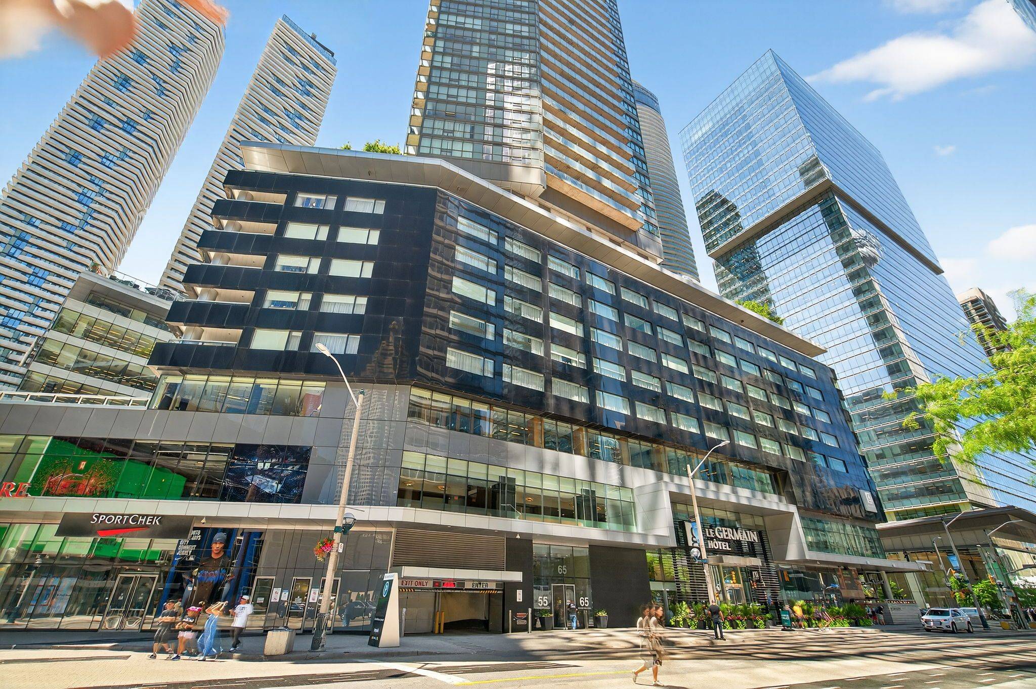 Toronto C01, ON M5J 0A6,55 Bremner BLVD #3302