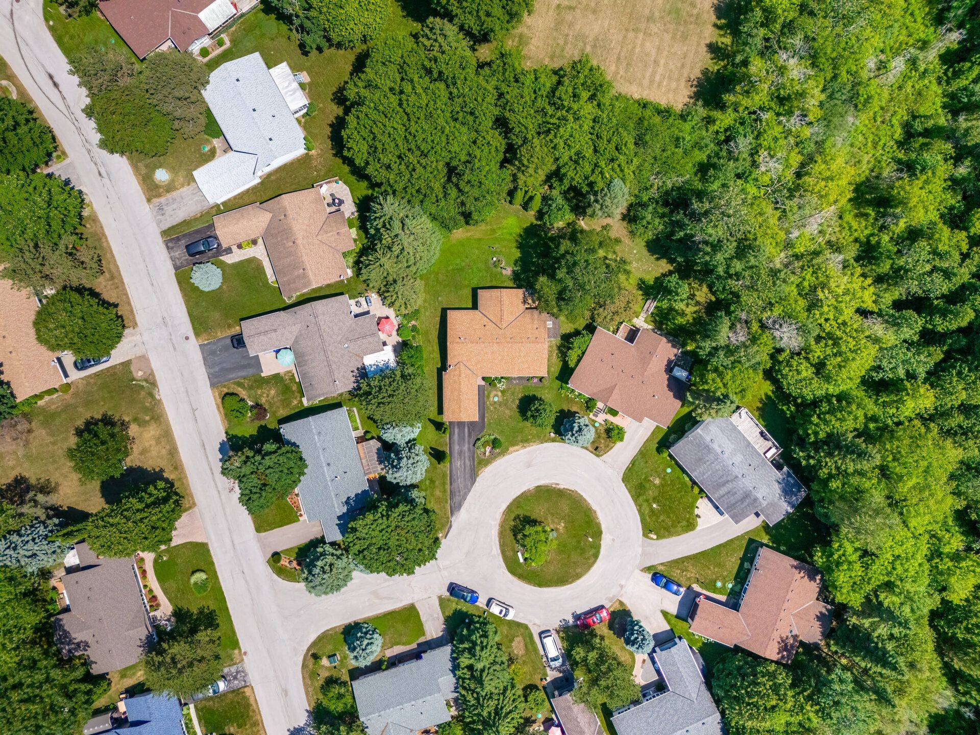 New Tecumseth, ON L0G 1W0,3 Pineview CT
