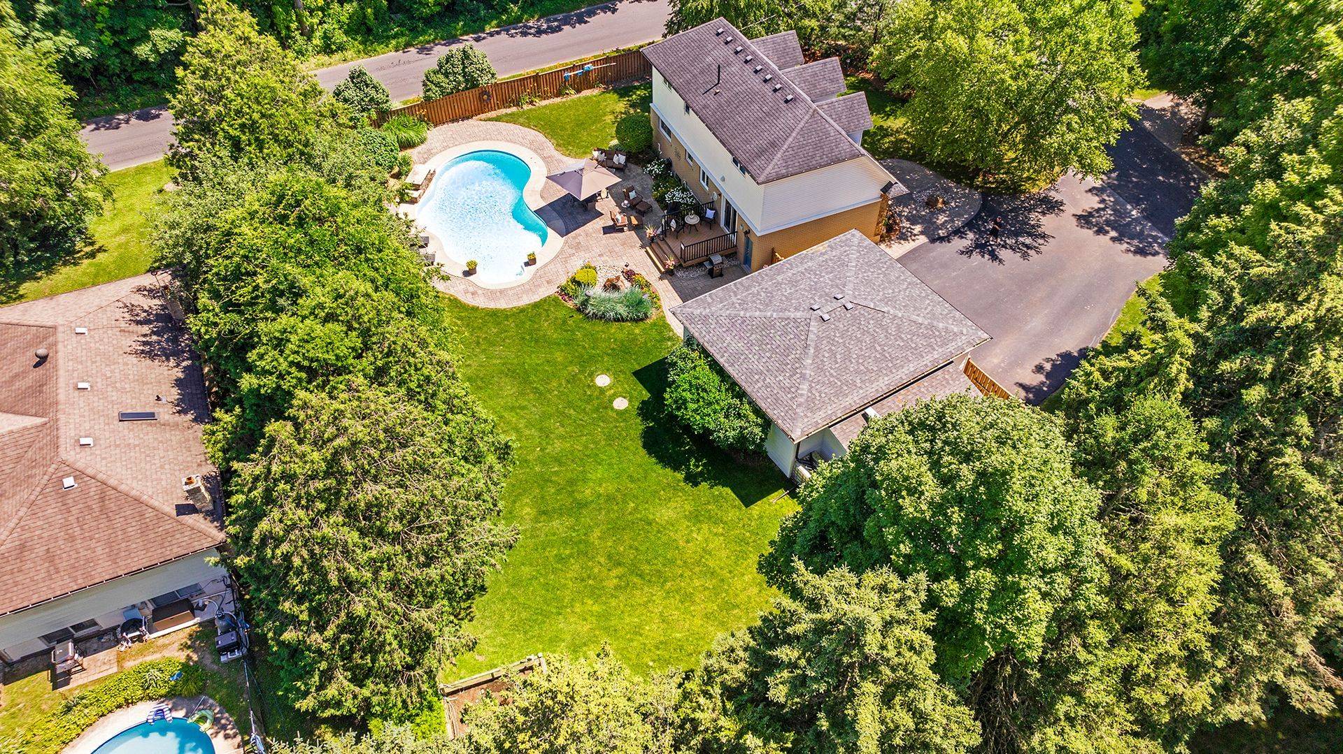 Burlington, ON L7P 0L7,6487 Panton ST