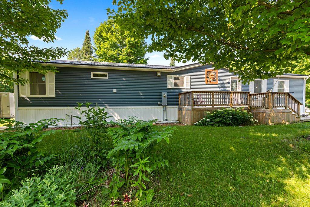 Chatsworth, ON N0H 1R0,684138 Sideroad 30 #MH15 N/A