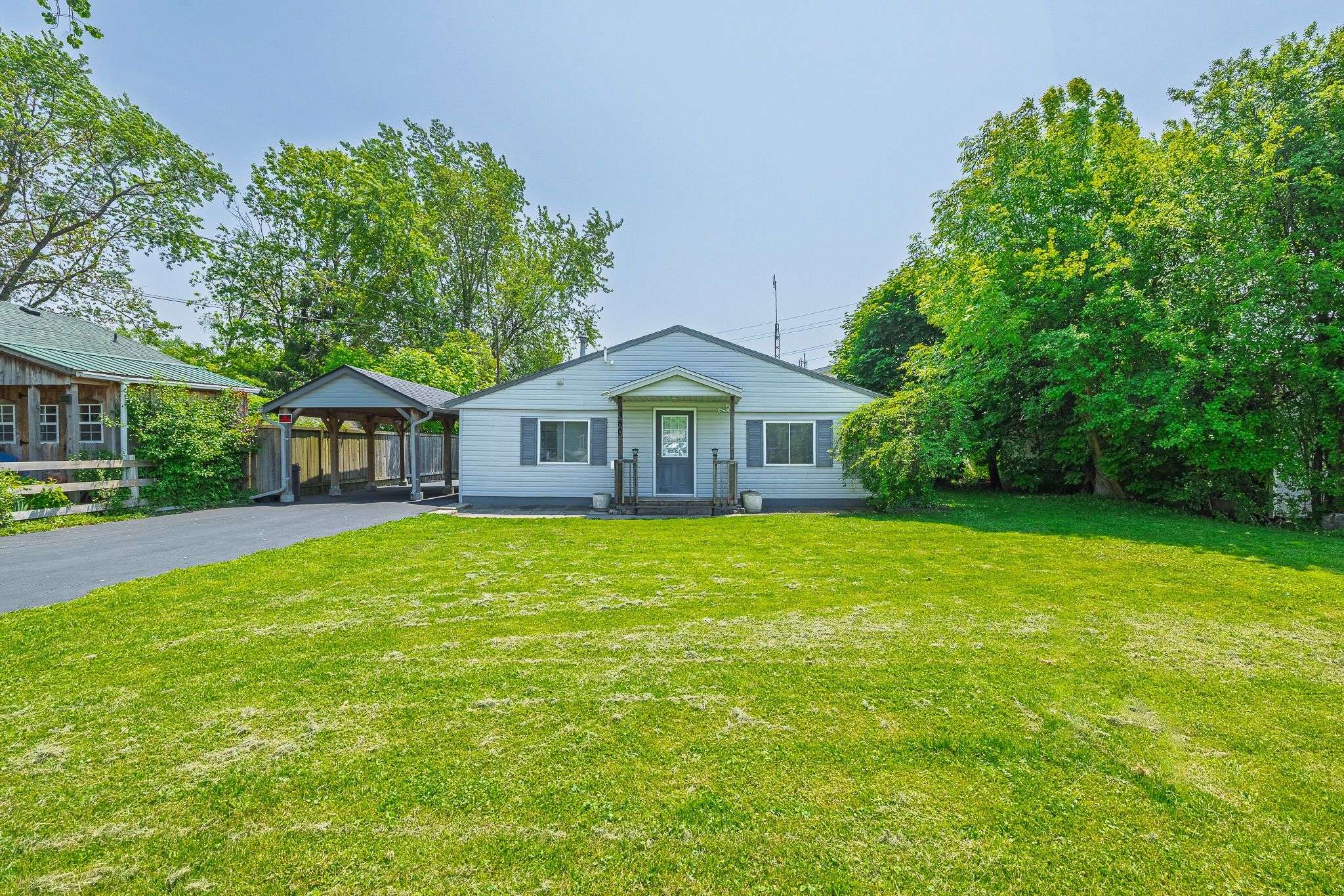 Fort Erie, ON L2A 4K4,380 Washington RD