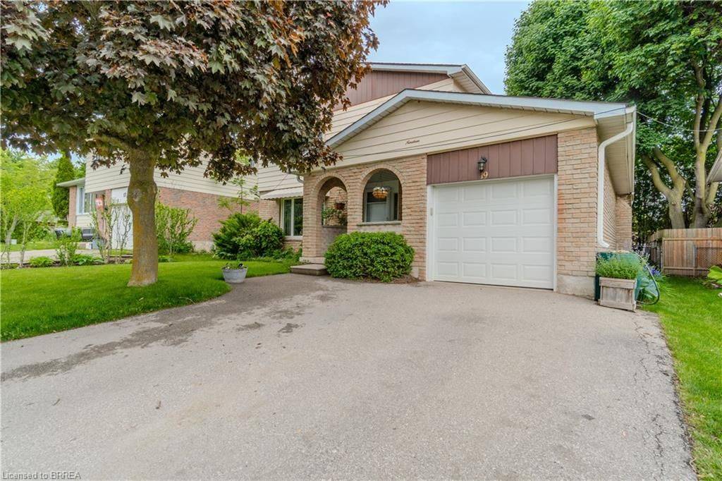 Brant, ON N3L 3P9,19 Trillium WAY